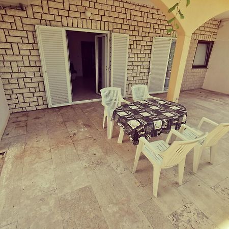 Haus Maro Supetarska Draga Quarto foto