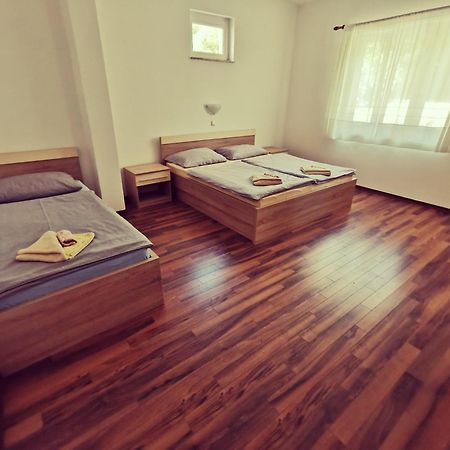 Haus Maro Supetarska Draga Quarto foto